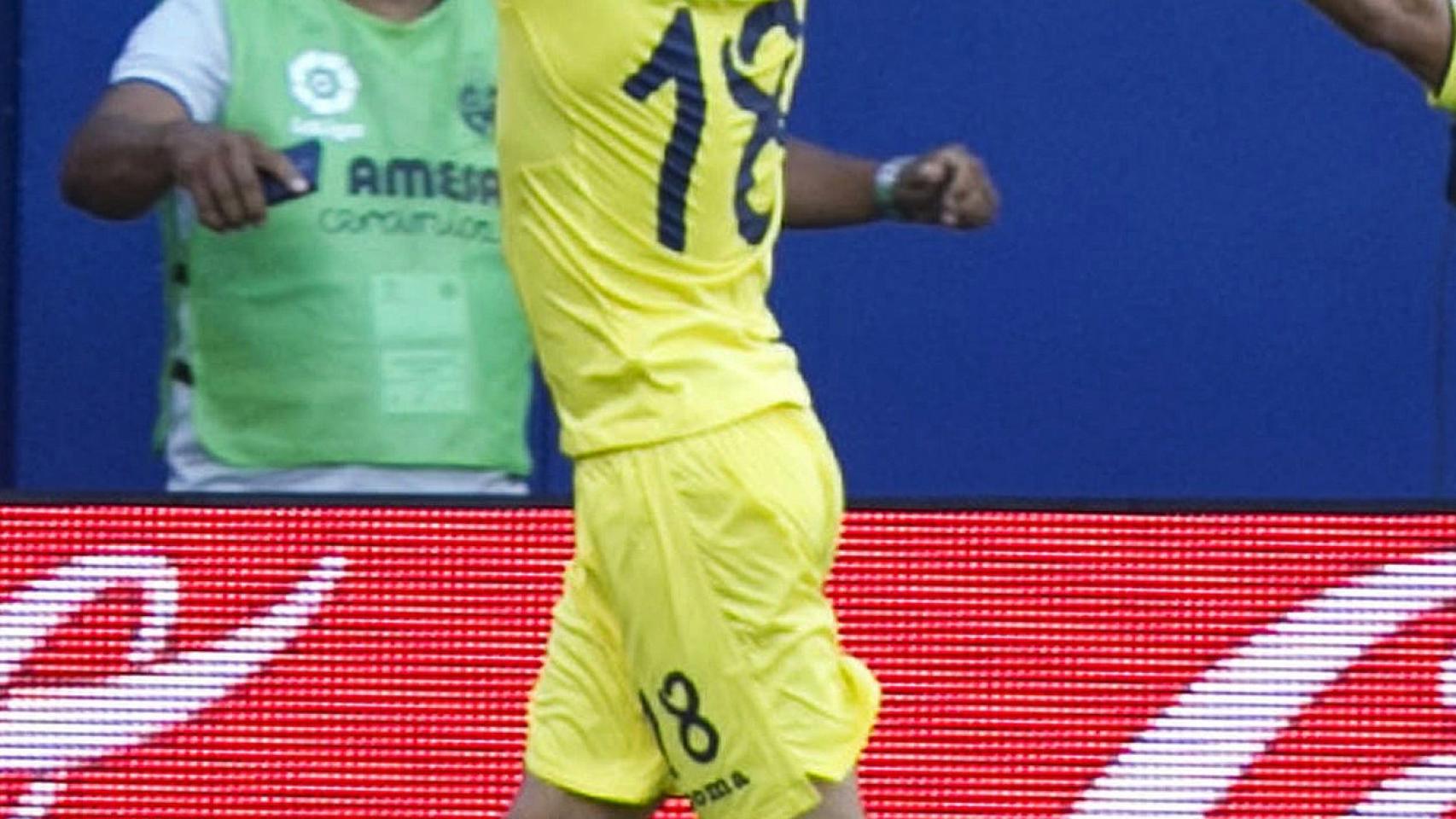 Sansone celebra su segundo gol ante la Real Sociedad.
