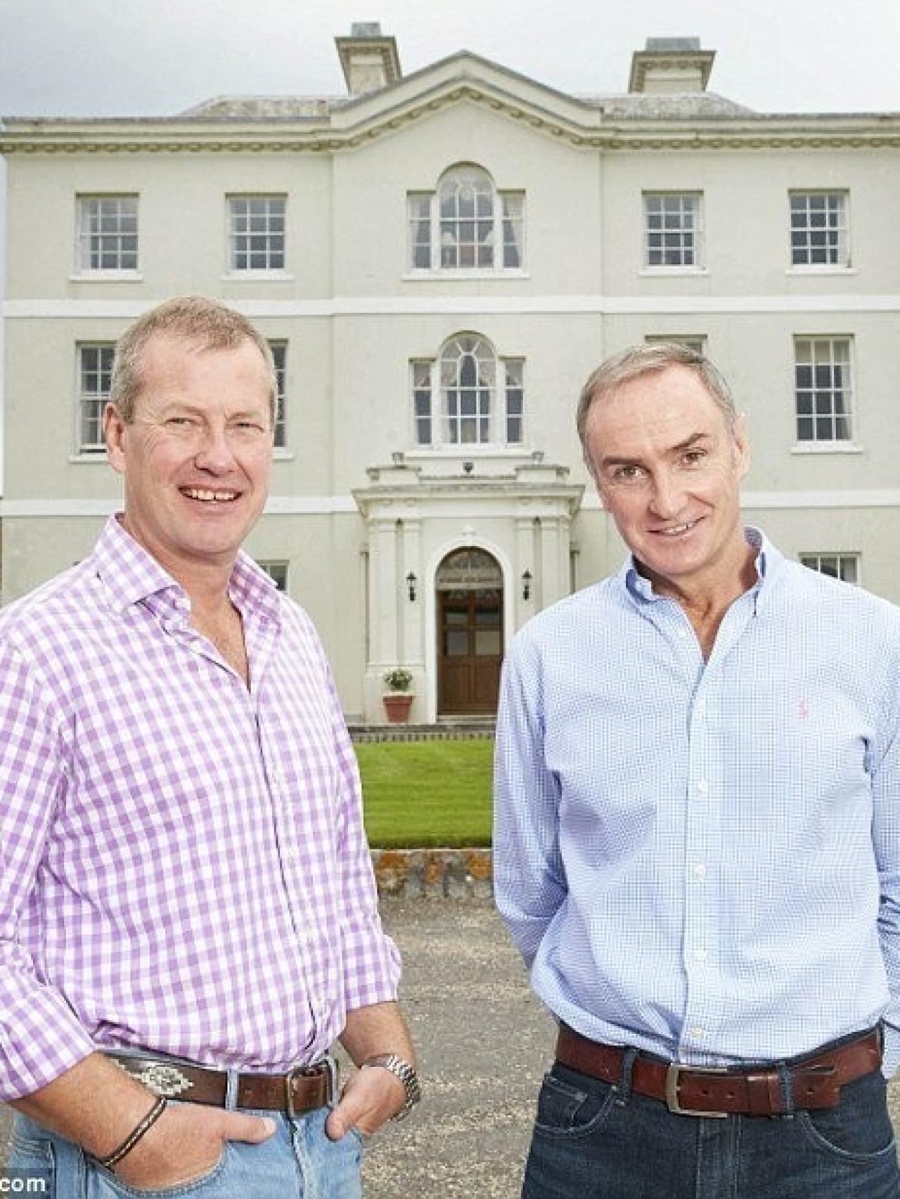 Lord Ivar Mountbatten con su novio James Coyle