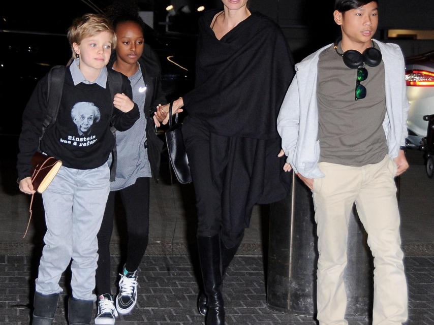 Shiloh, Zahara, Angie y Pax en marzo de 2016.