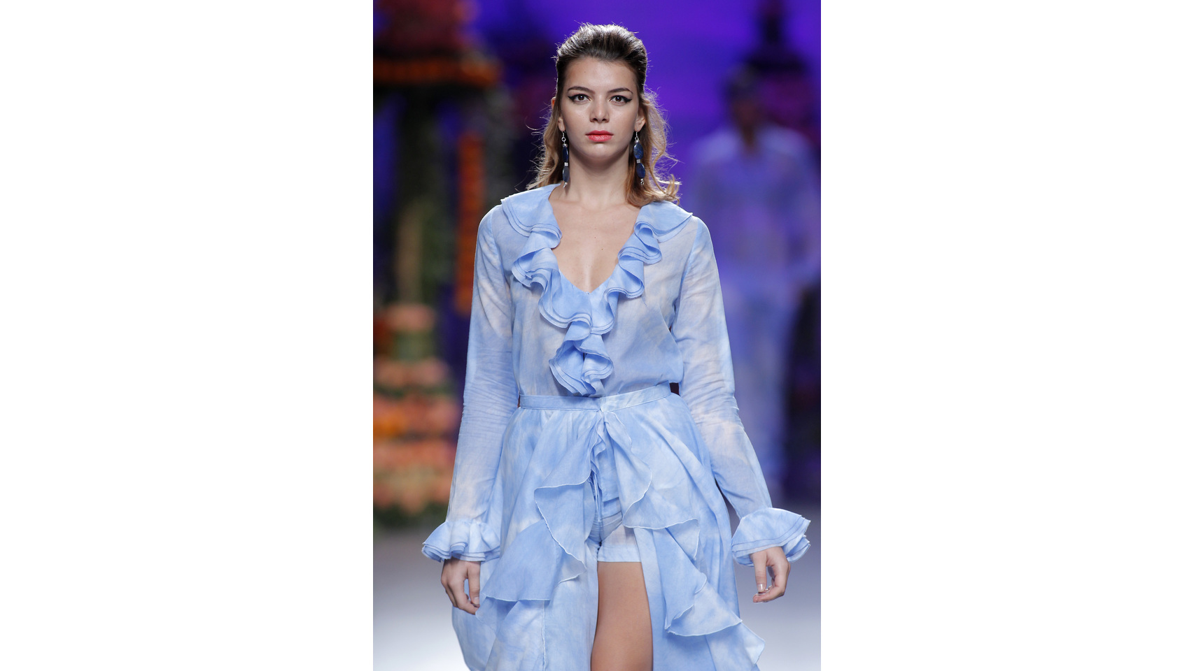 Volantes, volantes y más volantes.