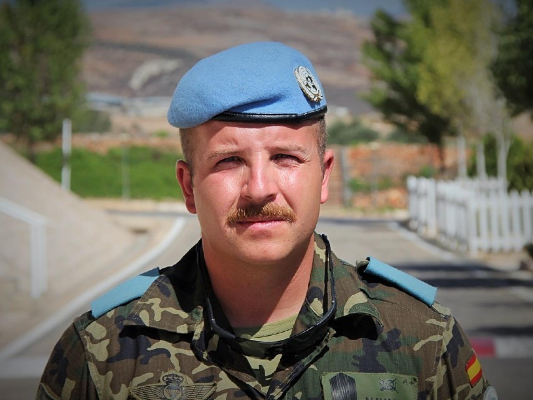 El cabo Navarro es uno de los efectivos que relatan su experiencia a EL ESPAÑOL.