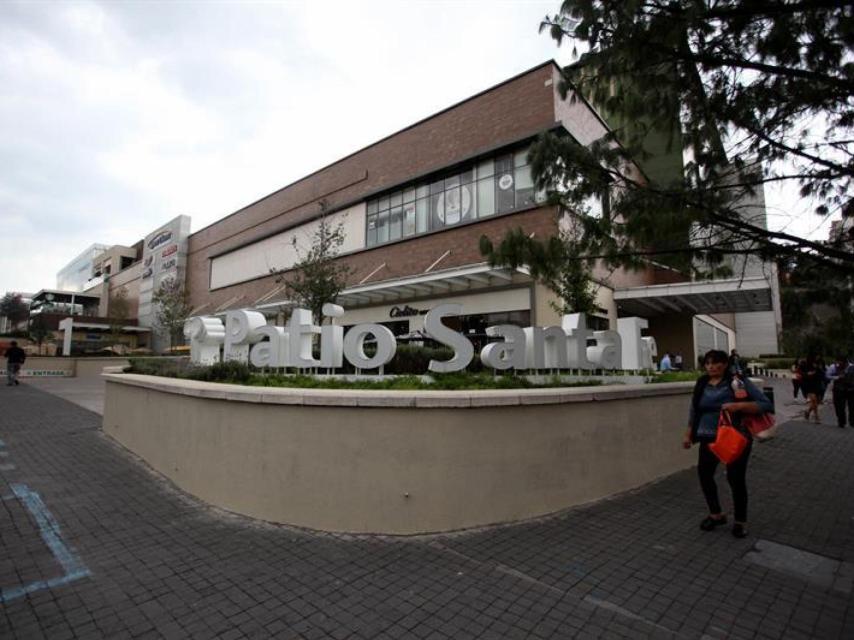 Plaza comercial Patio Santa Fe, donde María Villar Galaz tomó un taxi antes de ser secuestrada.