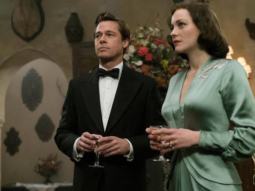 Brad Pitt y Marion Cotillard muy elegantes.