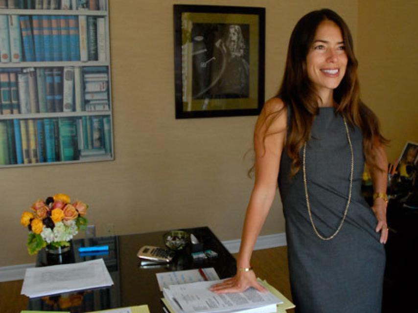 Laura Wasser posa para una entrevista a la CNN.