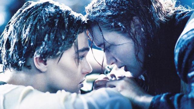 La película de Titanic acaba muy mal.