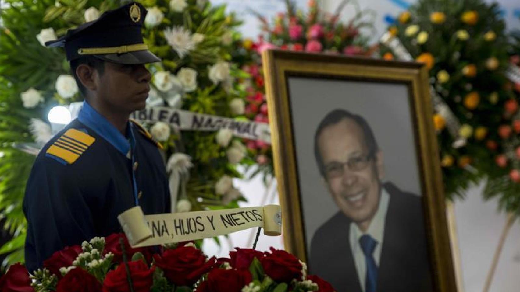 Fotografía de René Núñez Téllez en su funeral.