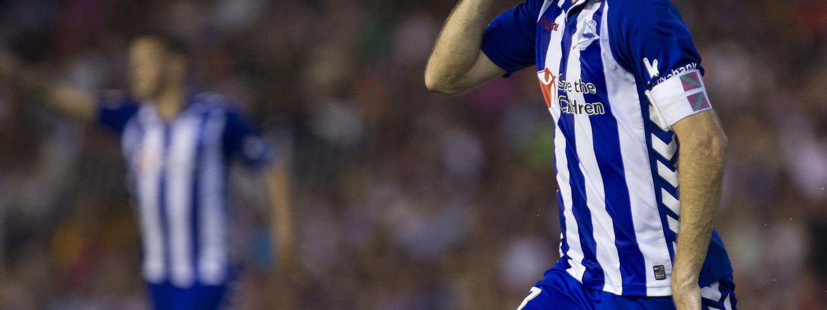 Toquero celebra un gol.