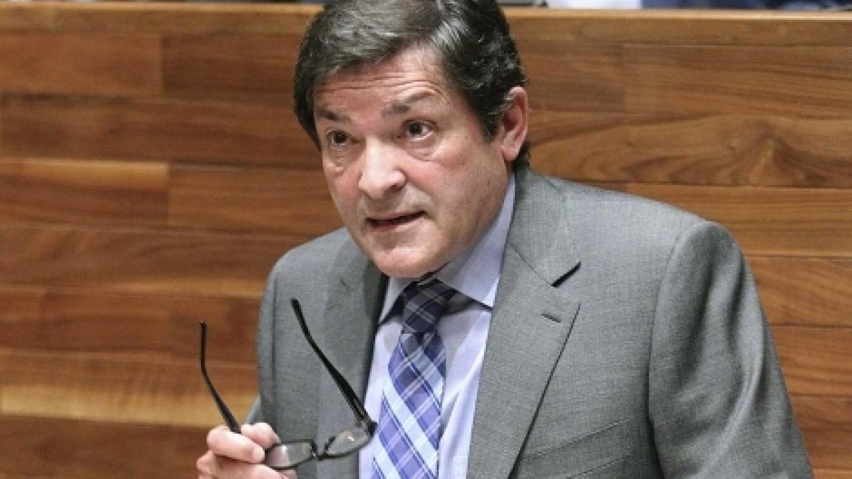Javier Fernández, en el Parlamento asturiano