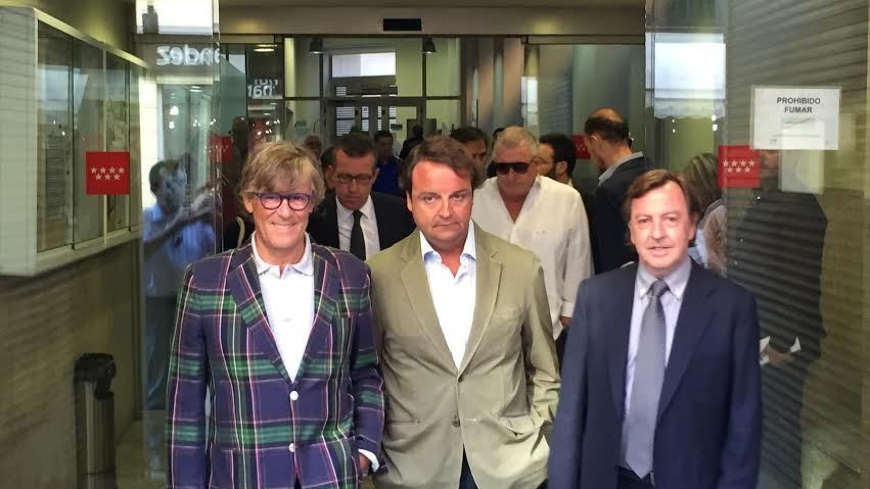 Simón Casas, Rafael García Garrido, director de Nautalia, y Curro Vázquez, nuevo equipo al frente de Las Ventas.