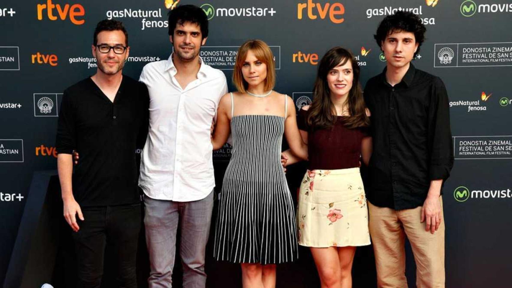 Jonás Trueba y el equipo de La Reconquista en el Festival de San Sebastián.