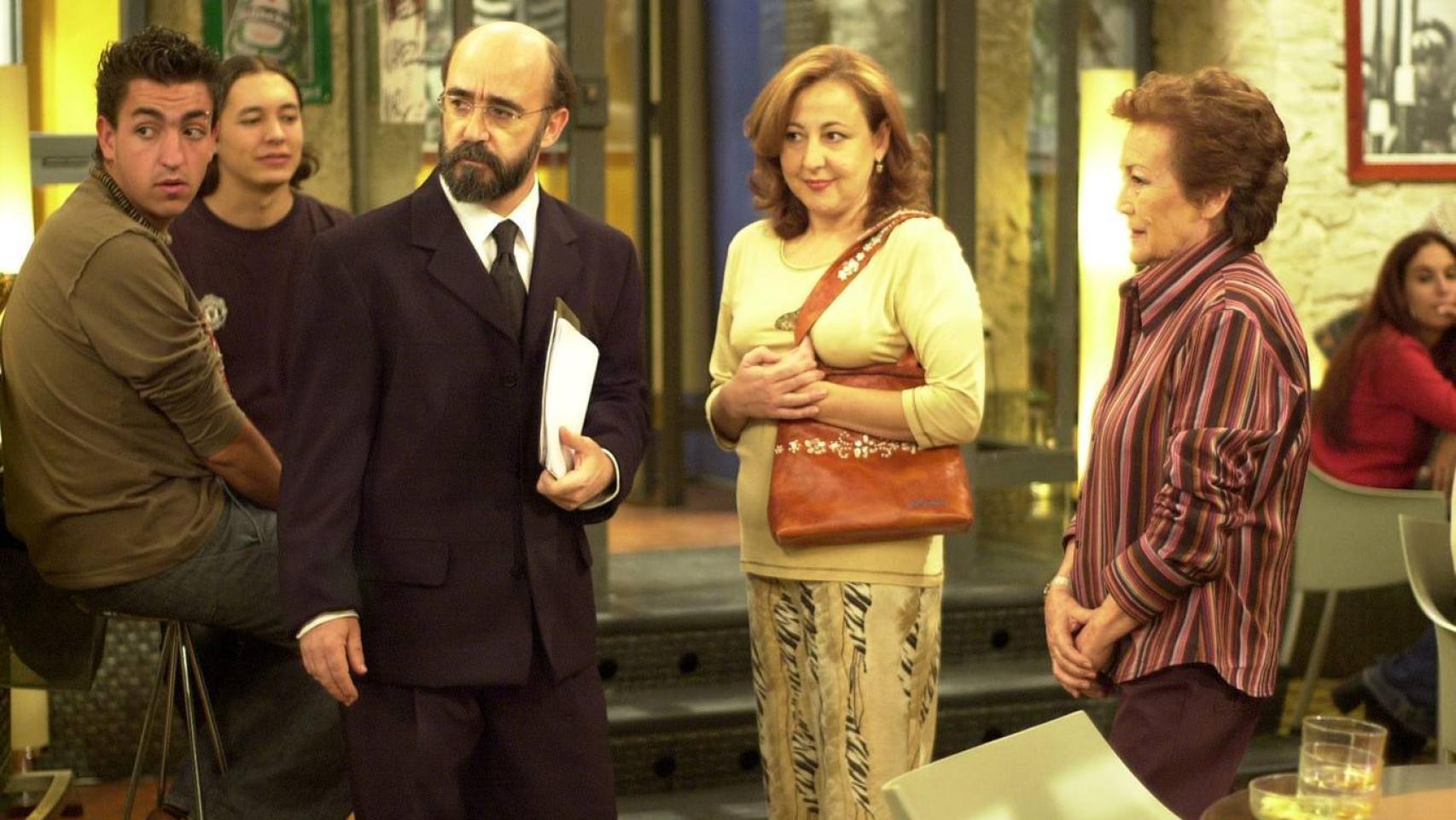 Fotograma de la serie española Siete vidas.