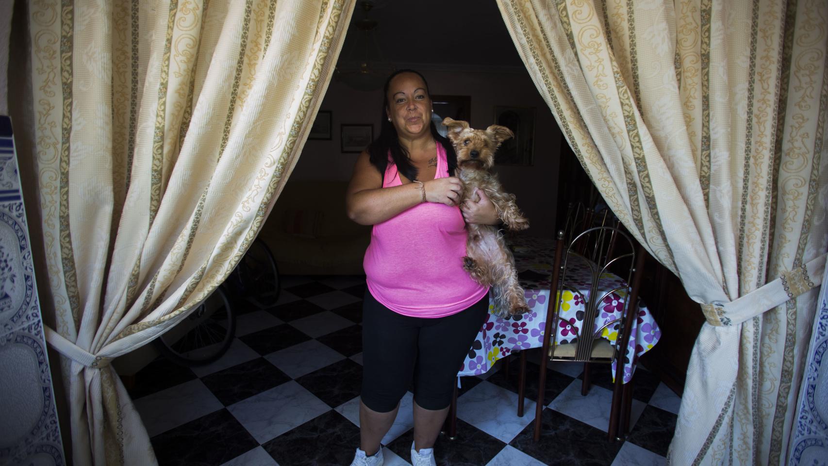 Anabel Fernández se ha cambiado de casa más de una docena de veces en los últimos 17 años.