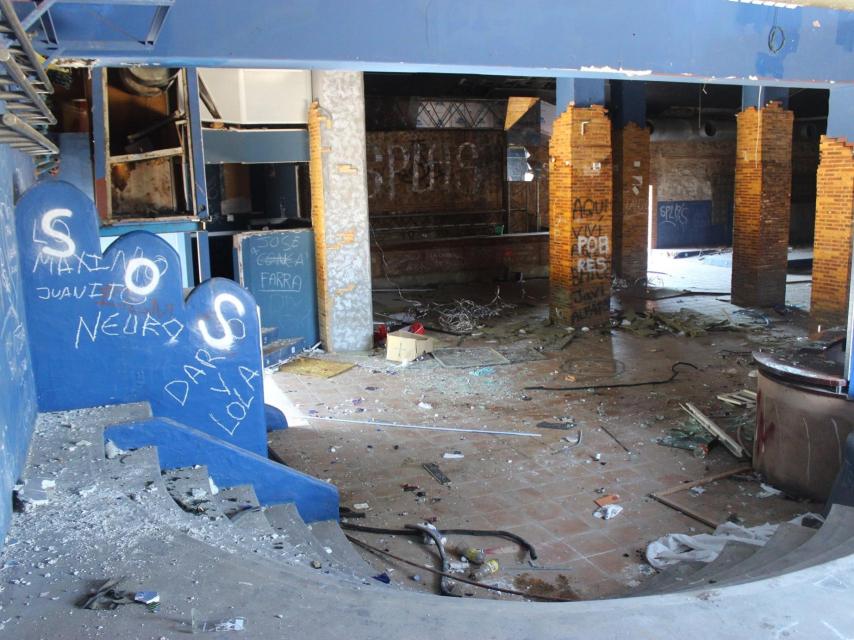 La discoteca Chocolate, de Sueca, fue una de las más emblemáticas de la Ruta. Ahora está abandonada.