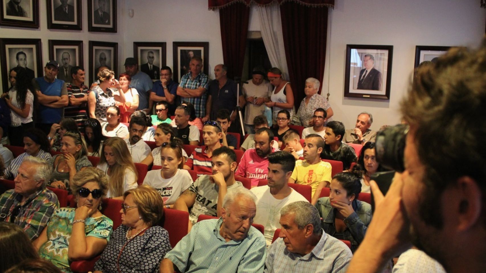 Vecinos de A Pobra do Caramiñal.