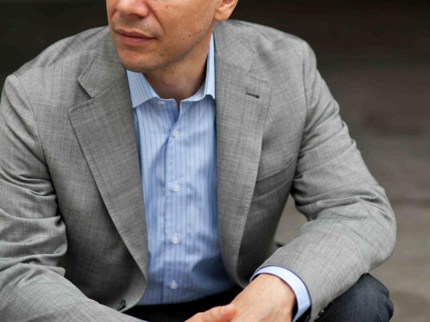 El autor Raúl Gallegos