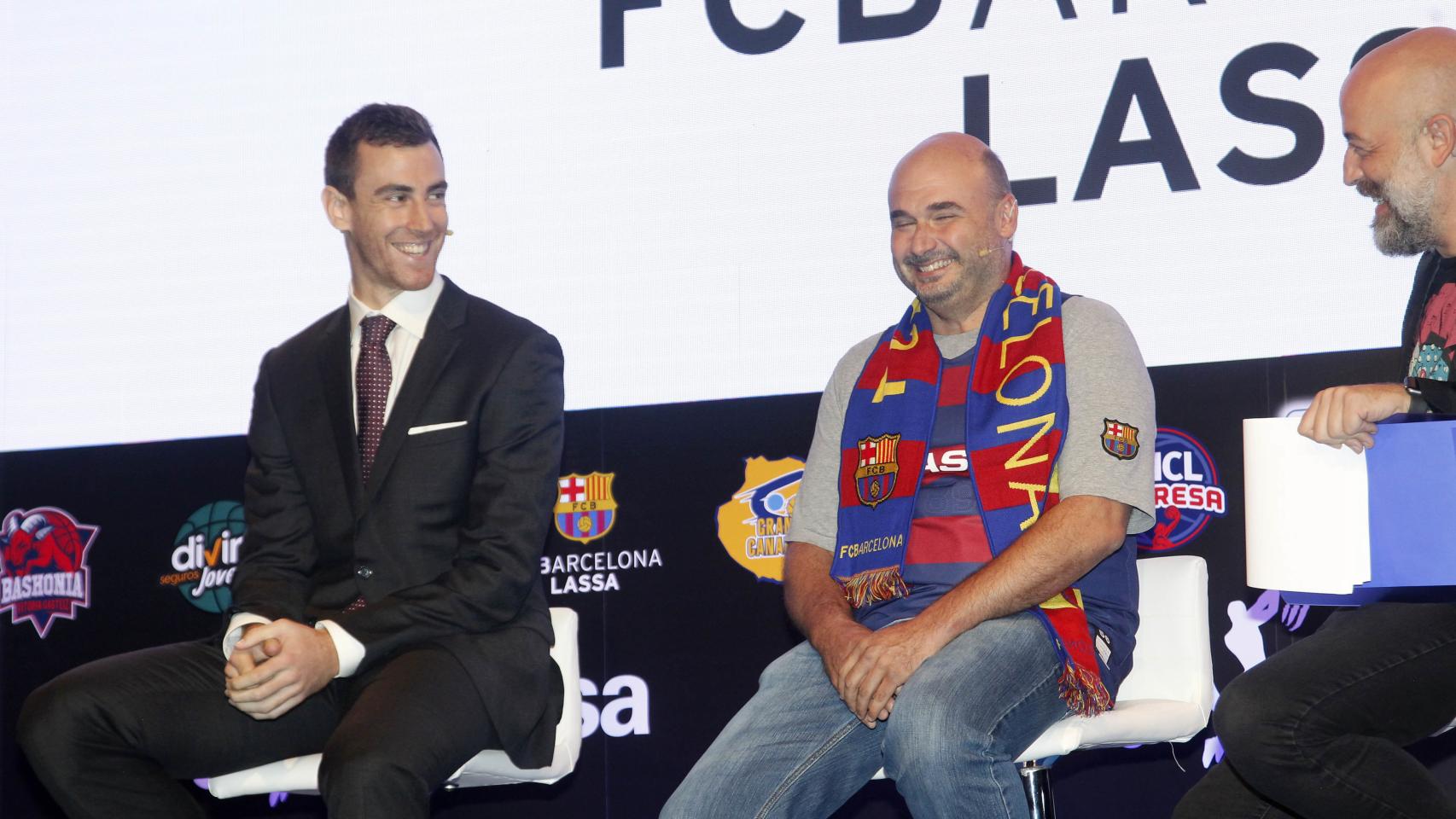 Víctor Claver y Ernesto Carrillo durante la presentación de la ACB.