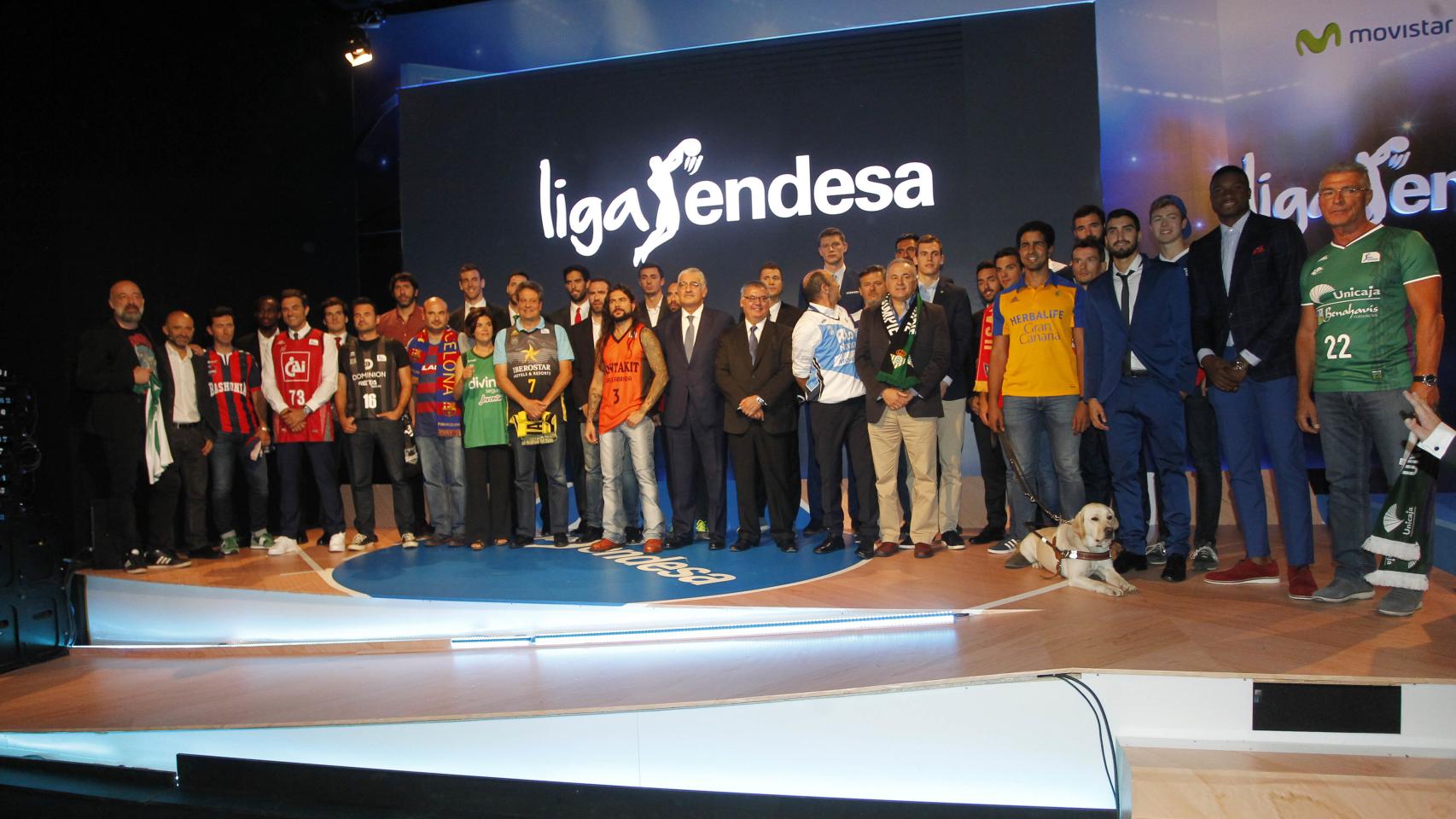Estrellas e invitados en la presentación de la ACB.