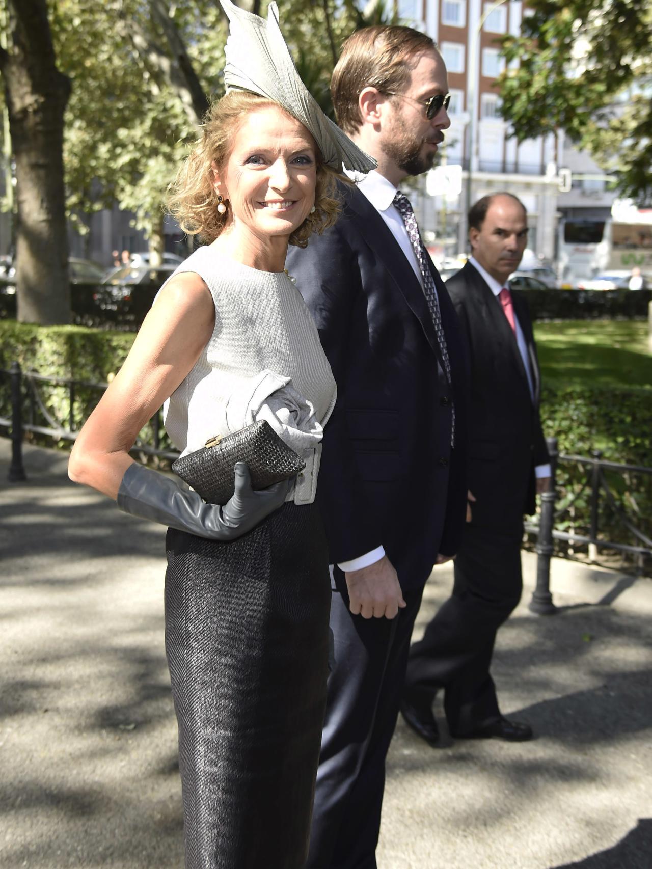 Pilar Medina Sidonia, muy elegante a su llegada al enlace