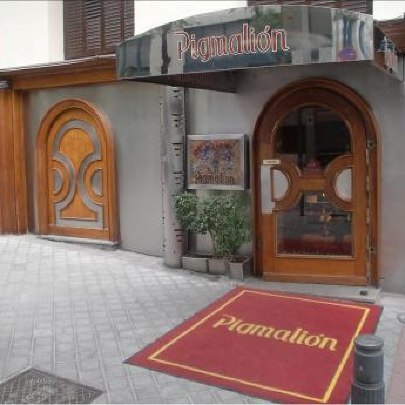 Fachada del club Pigmalión.