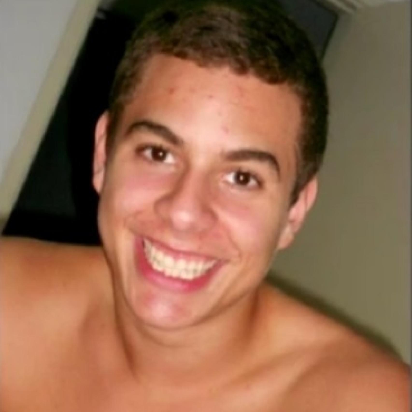 Patrick es el supuesto asesino de sus tíos y de sus primos en Pioz