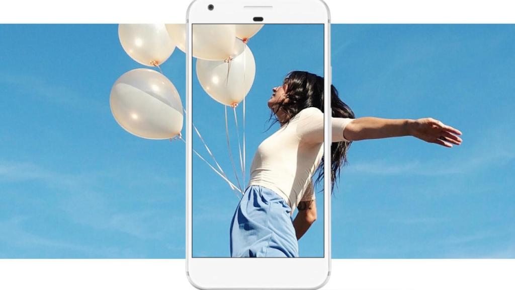 Dad la bienvenida a un nuevo fabricante de móviles: se llama Google