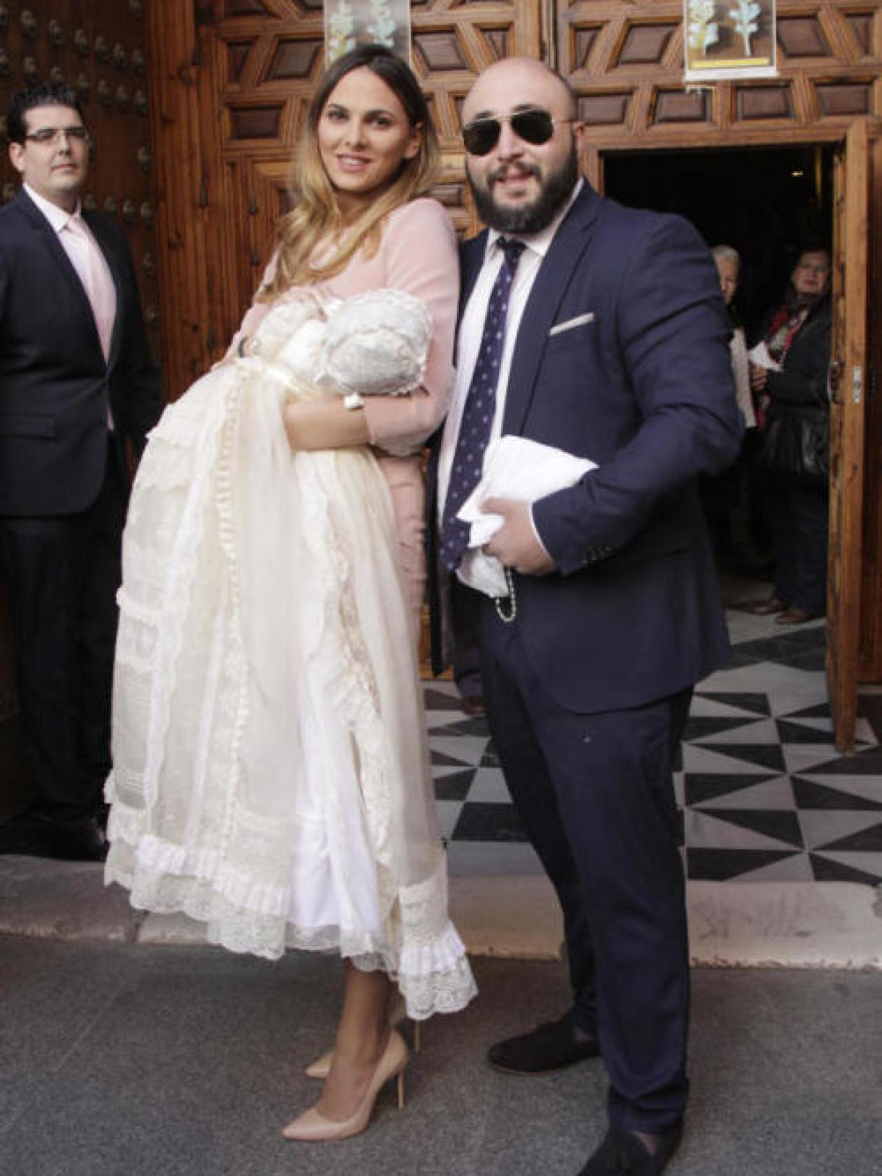 Irene y Kiko en el bautizo de su hija Ana el pasado mes de marzo
