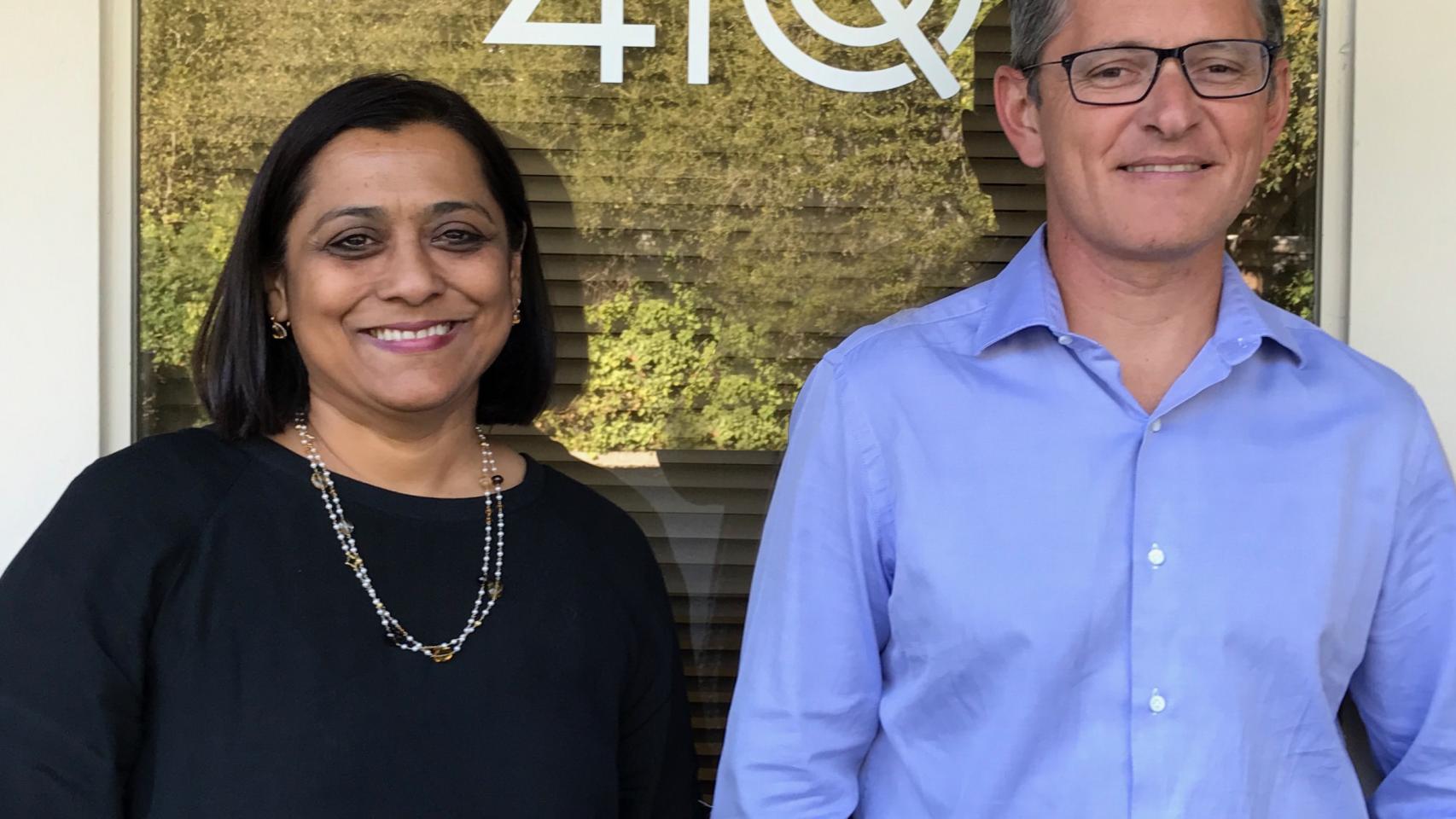 Julio Casal, junto a la CEO de 4iQ, Mónica Pal.