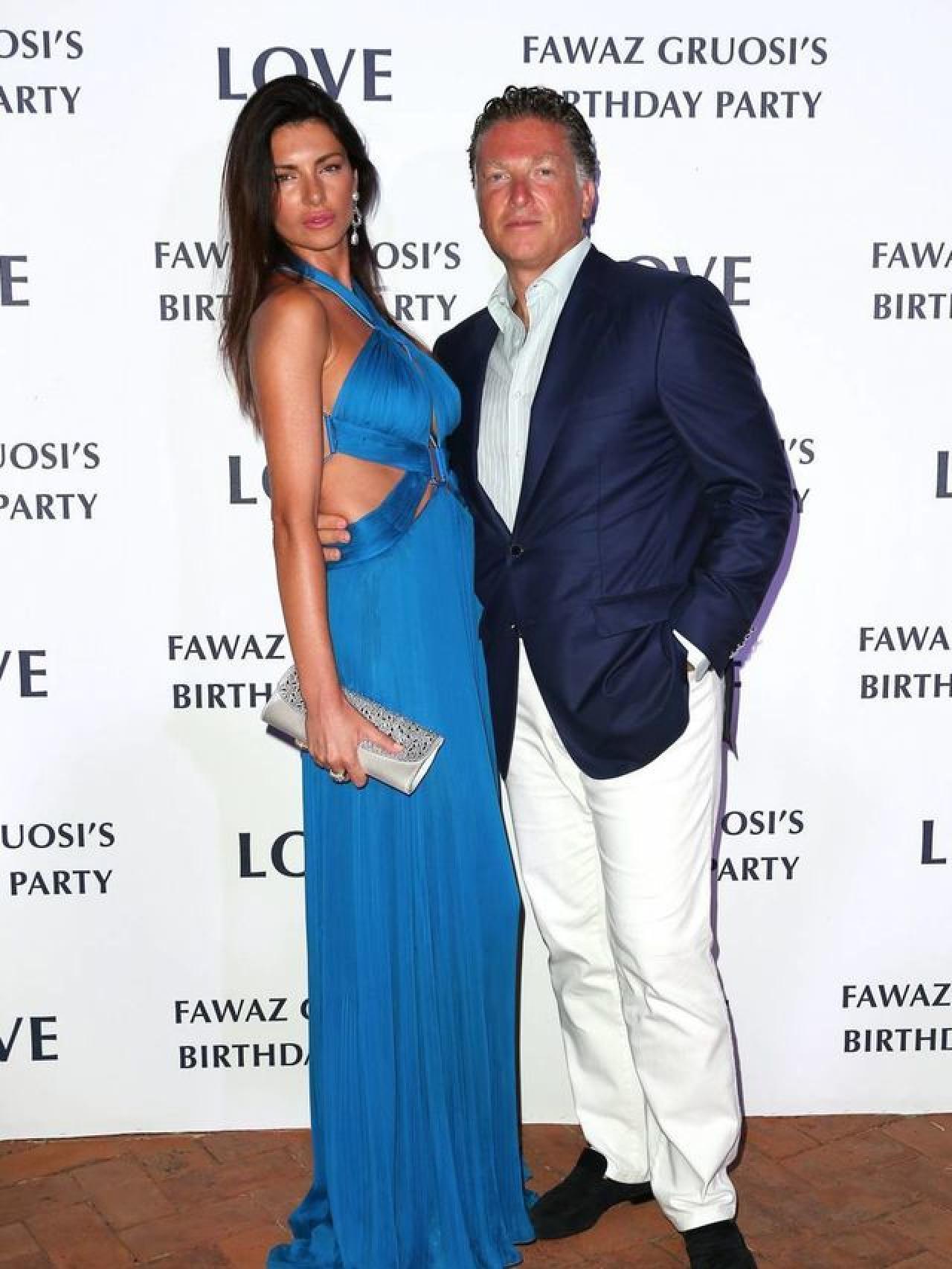 A Elías Sacal le gustan las mujeres exhuberantes