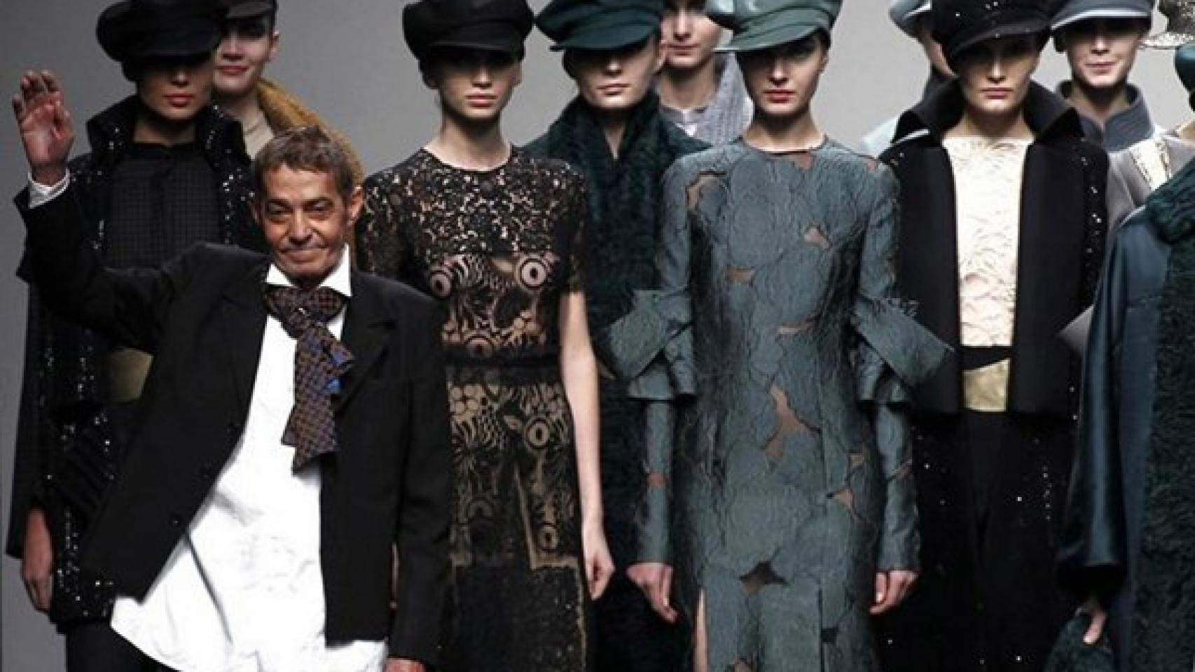 Jesús del Pozo, durante uno de los últimos desfiles de moda a los que asistió antes de morir.