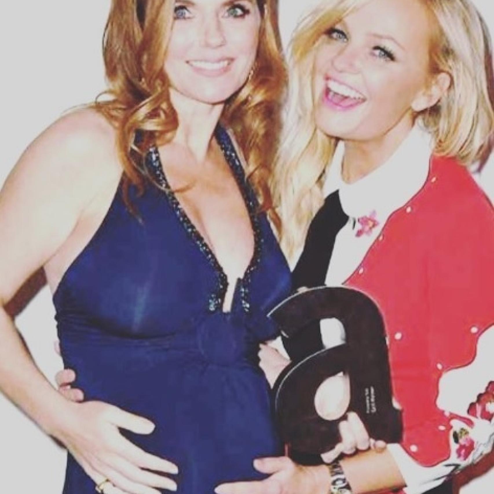 Geri Halliwell muestra su barriguita junto a otra ex Spice, Emma Bunton.