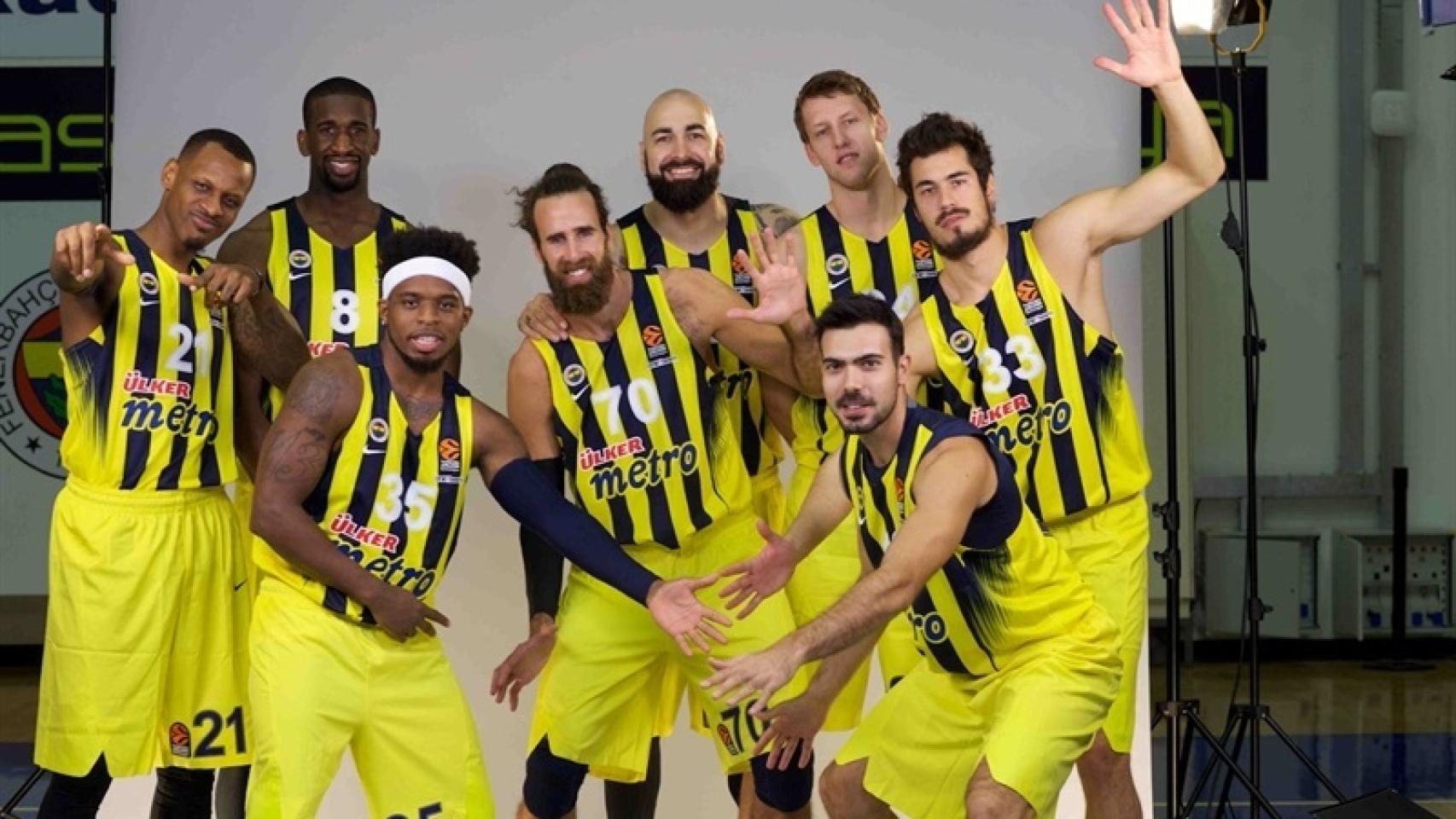 Las estrellas del Fenerbahçe en su Media Day.