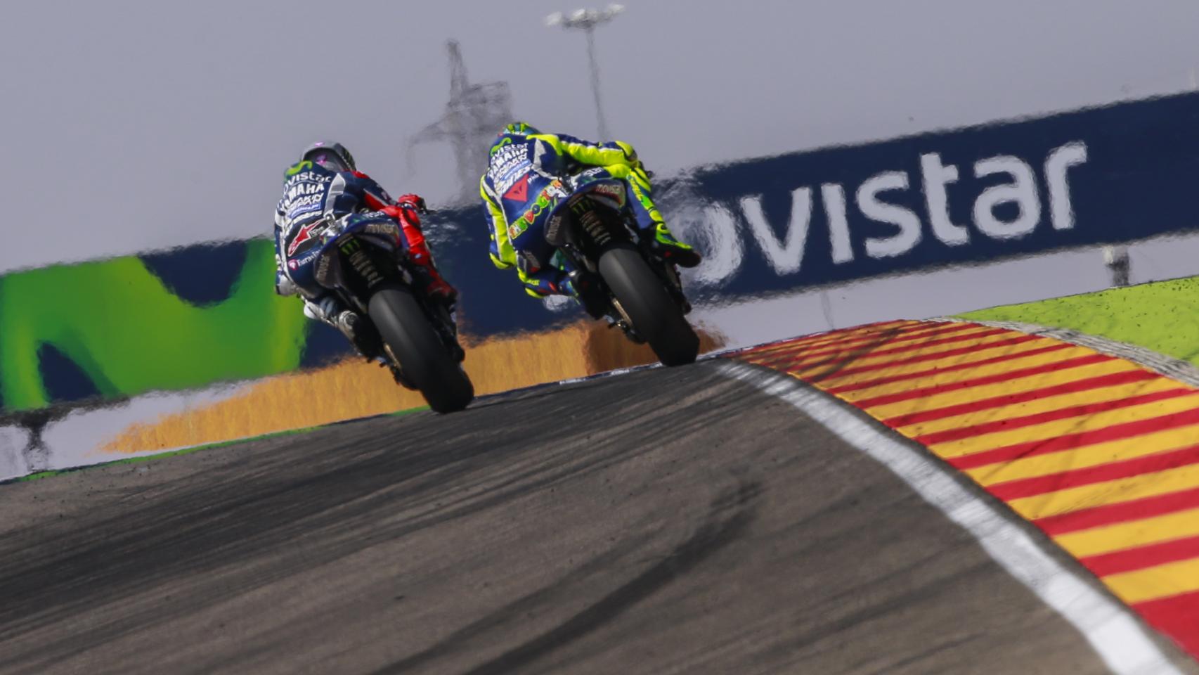 Lorenzo y Rossi, durante la carrera del GP de Aragón, en el circuito de MotorLand.