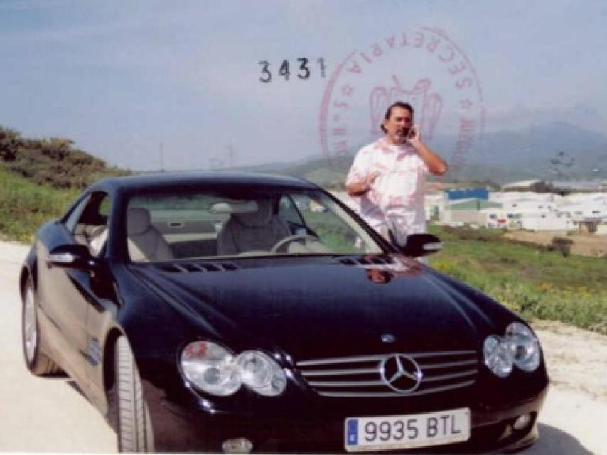 Uno de los vehículos de Correa, un mercedes.