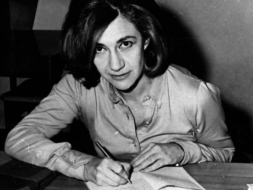 Ana María Matute, autora de Luciérnagas, finalista en 1949 del Nadal y prohibida por la censura.