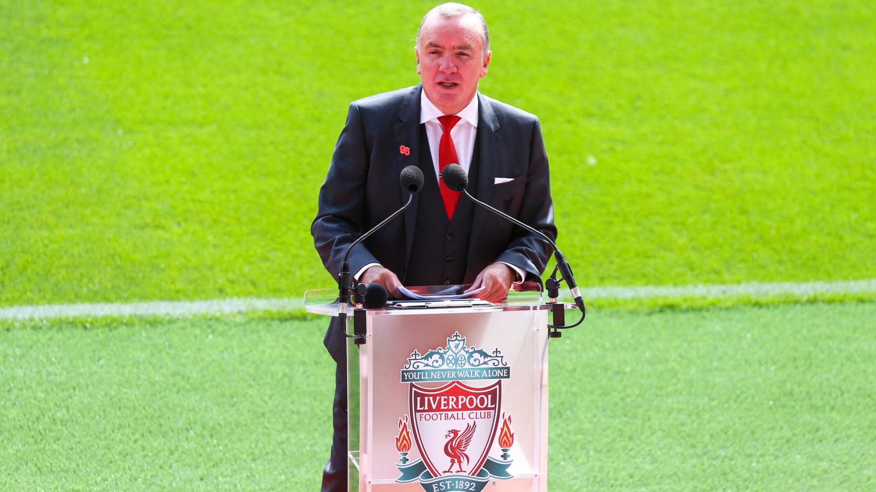 El CEO del Liverpool, Ian Ayre, en la presentación de las reformas.