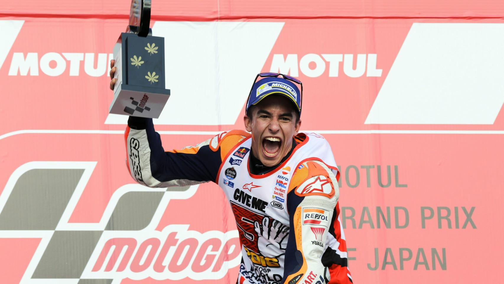 Marc Márquez celebra su victoria en Motegi.