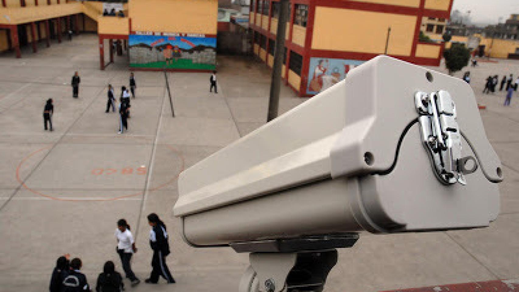 Algunos colegios e institutos españoles ya cuentan con cámaras en su zonas comunes