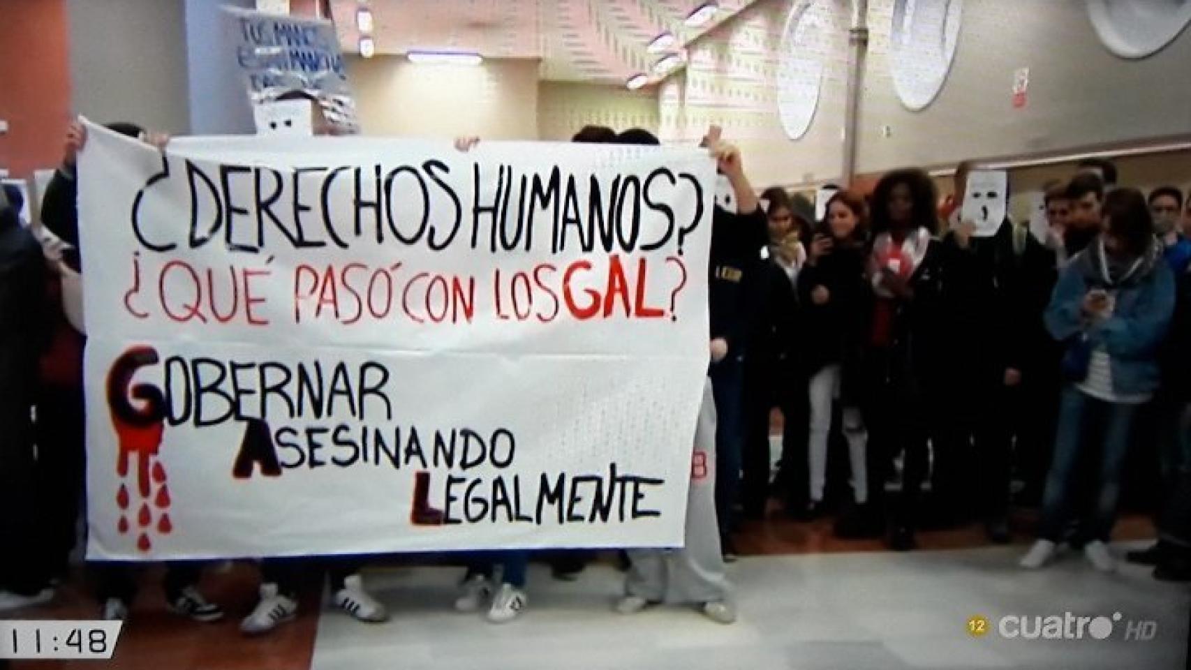 Cartel en la protesta.