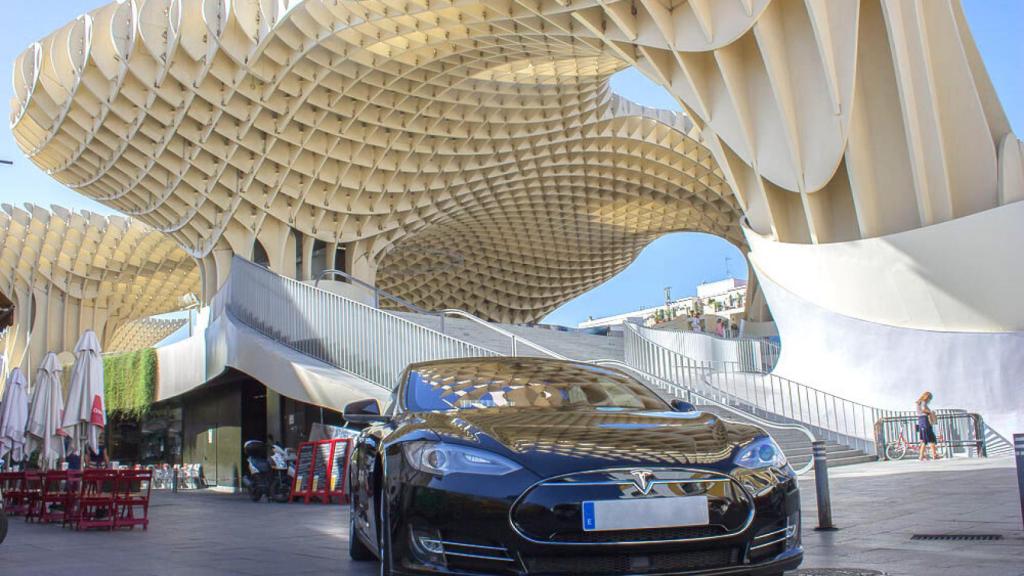 Los Tesla se conducirán solos sin la atención del conductor