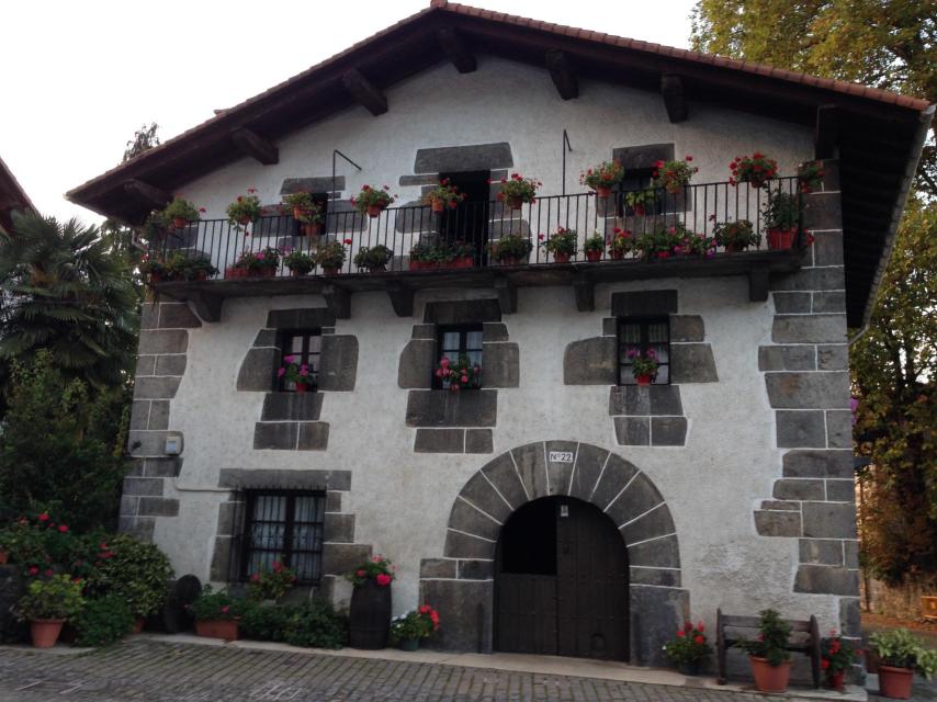 Caserío usado en el rodaje como vivienda de la actriz Clara Lago, que en la película se llama Amaia.