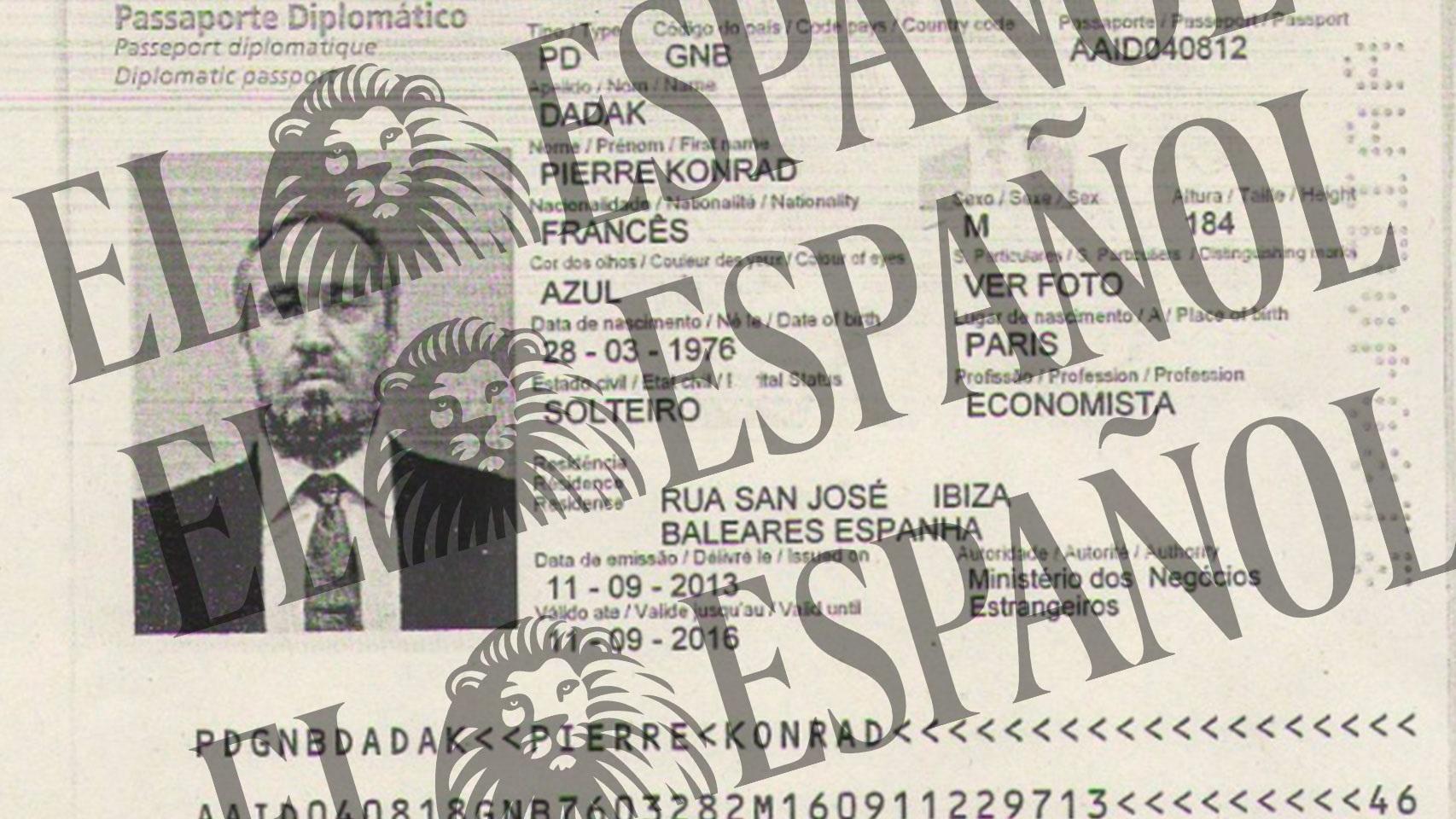 Pasaporte de Guinea Bissau a nombre de Dadak.