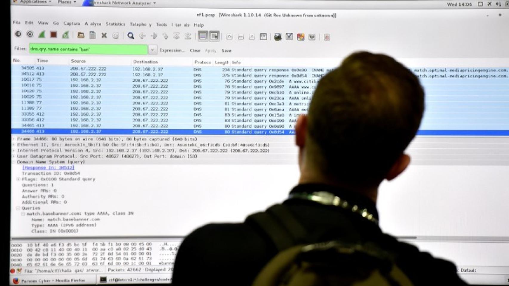 Un asistente a una conferencia de ciberseguridad.