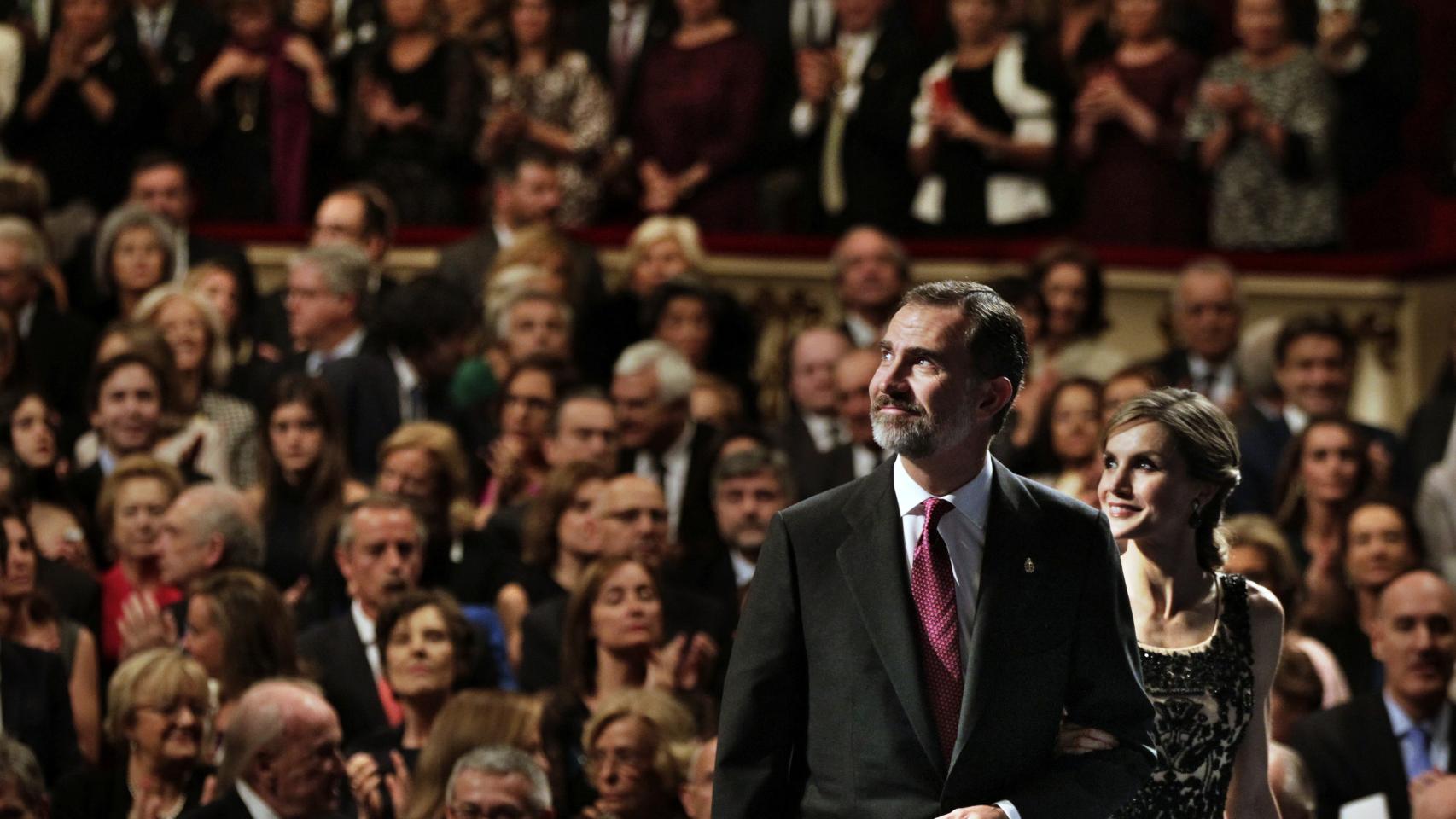 Los reyes durante la ceremonia de entrega de los premios