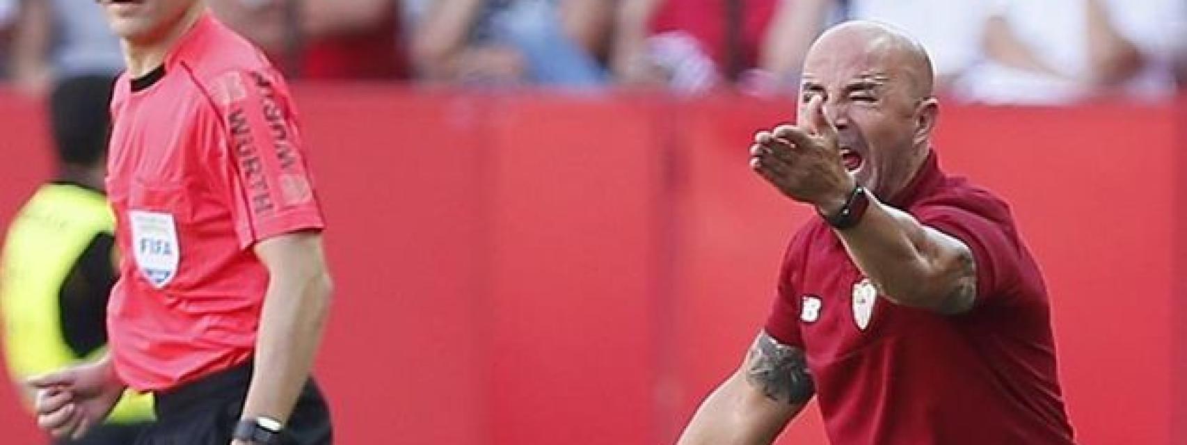 Sampaoli da instrucciones.