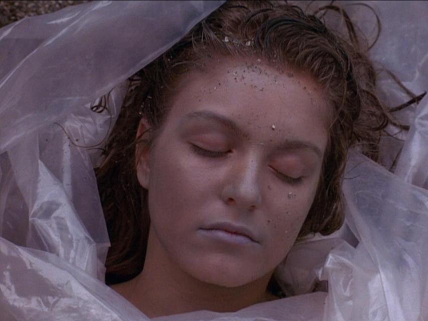 El cadáver de Laura Palmer, asesinada en la serie Twin Peaks.