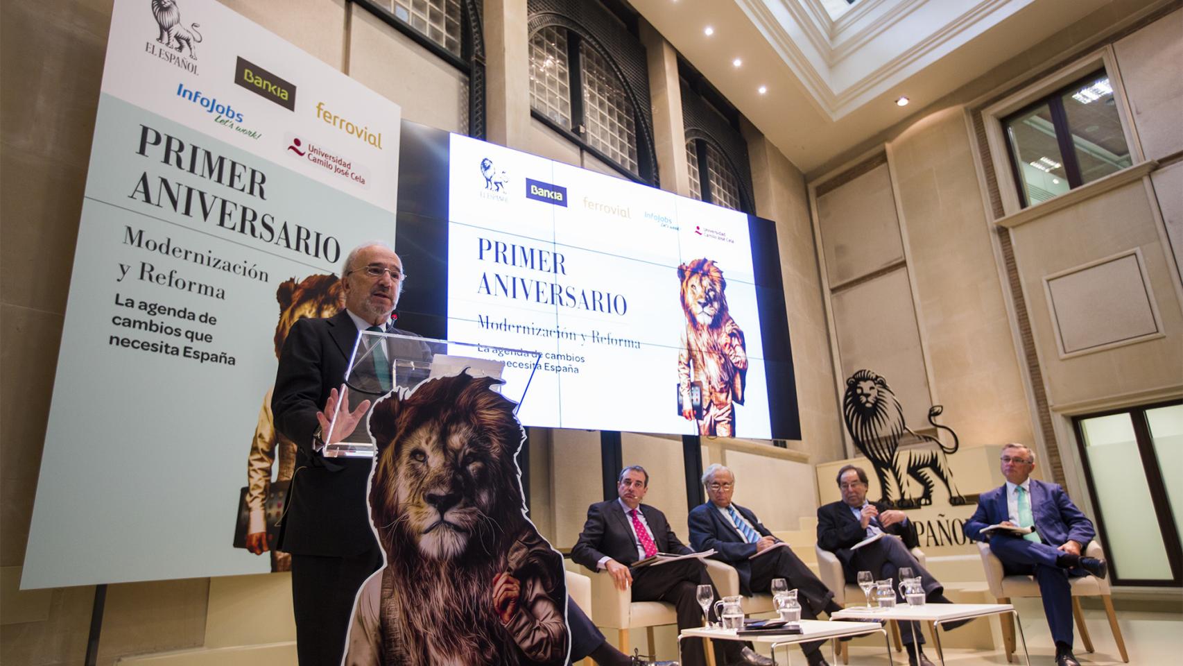 Santiago Muñoz Machado, durante su ponencia.