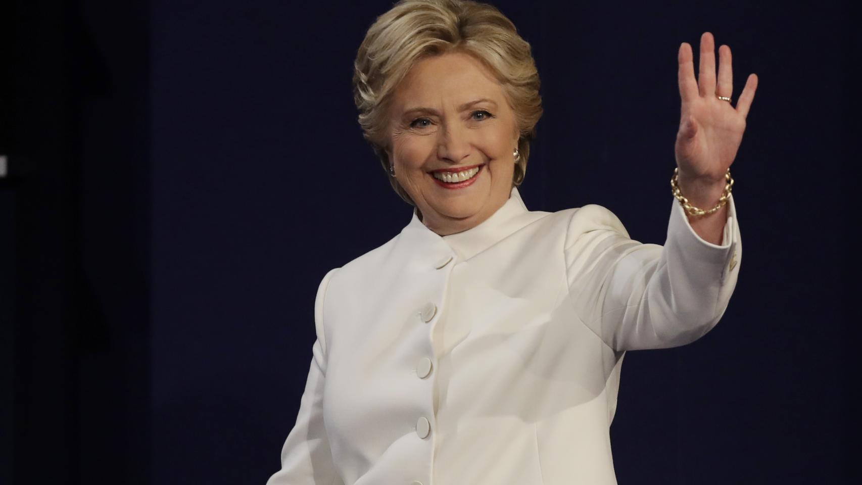 El escándalo de los correos persigue a Clinton desde el inicio de la campaña.