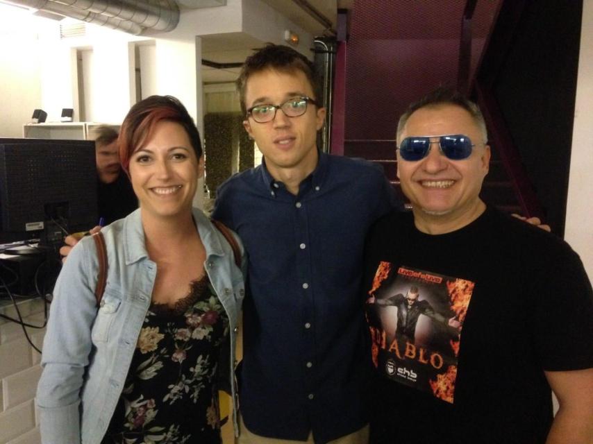 Emma Zafón, Íñigo Errejón y Chimo Bayo, en La Morada de Podemos.