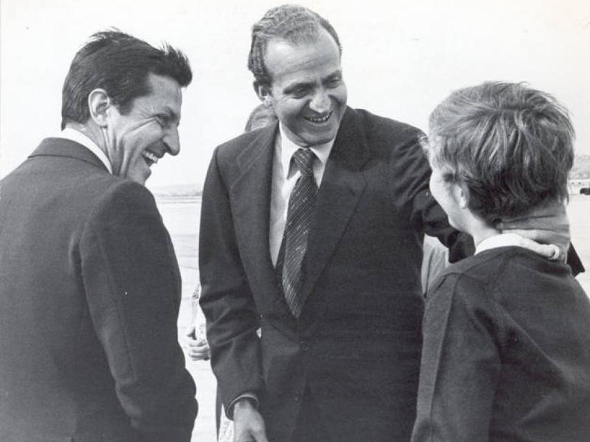 Felipe junto a su padre y al abulense Adolfo Suárez.