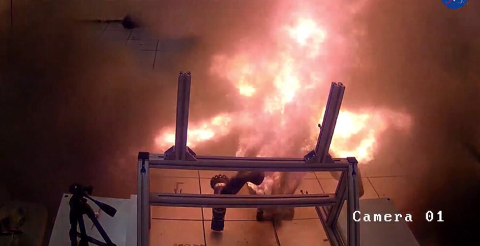 explosion-bateria-nasa-4
